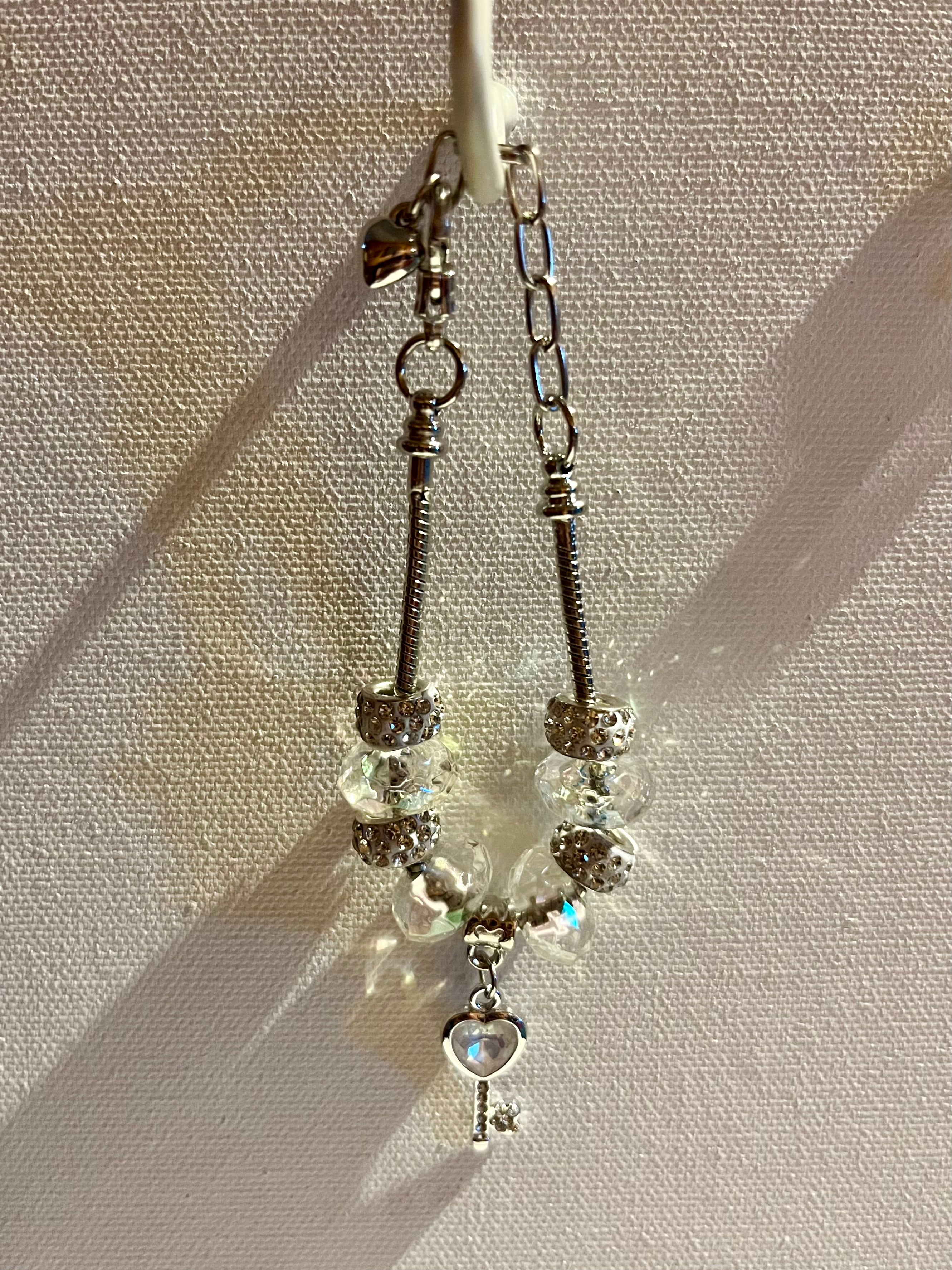 Sparkly Iridescent Charm Bracelet w/Heart Key Charm & Rhinestone & Glass Accents